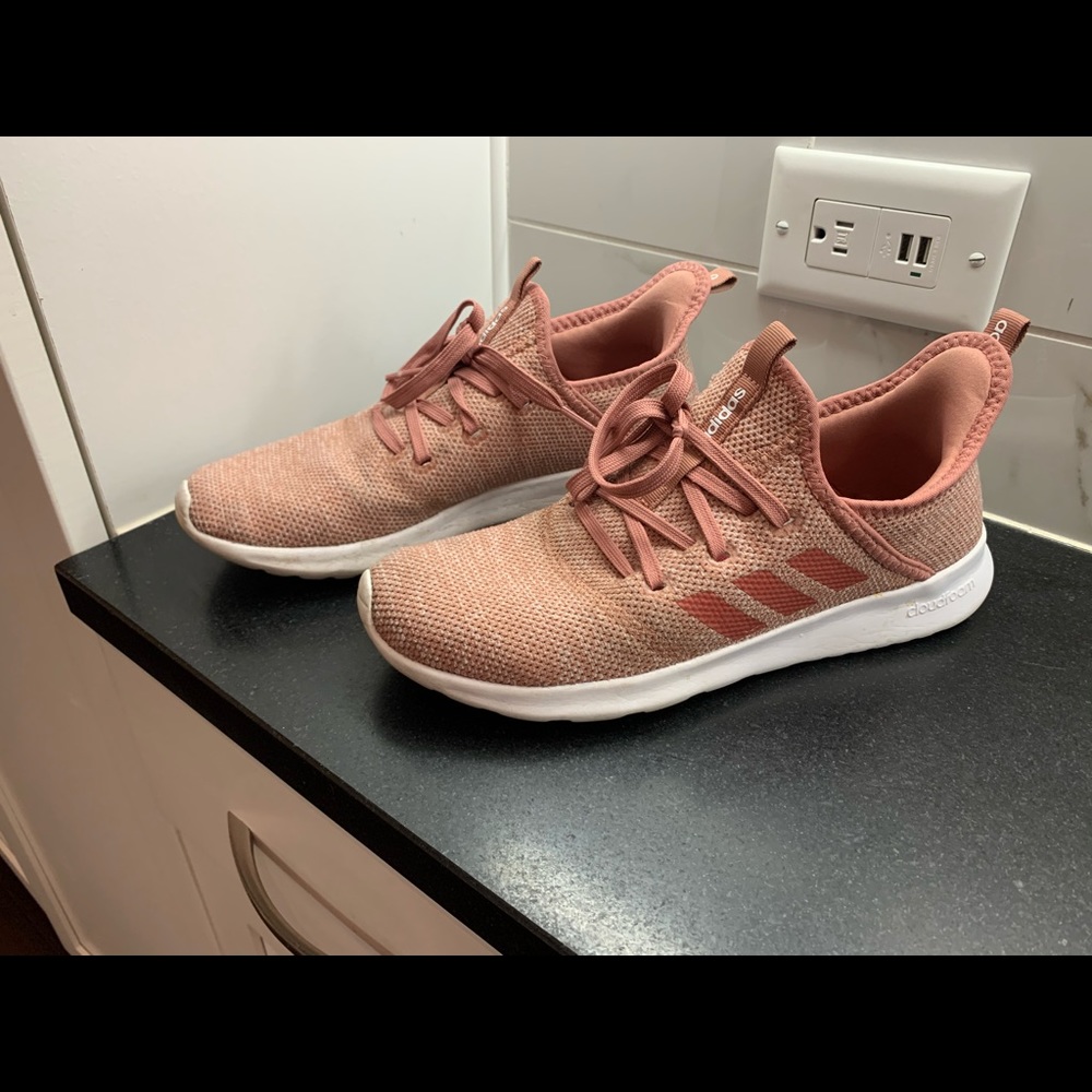Addidas cloudfoam tennis shoes